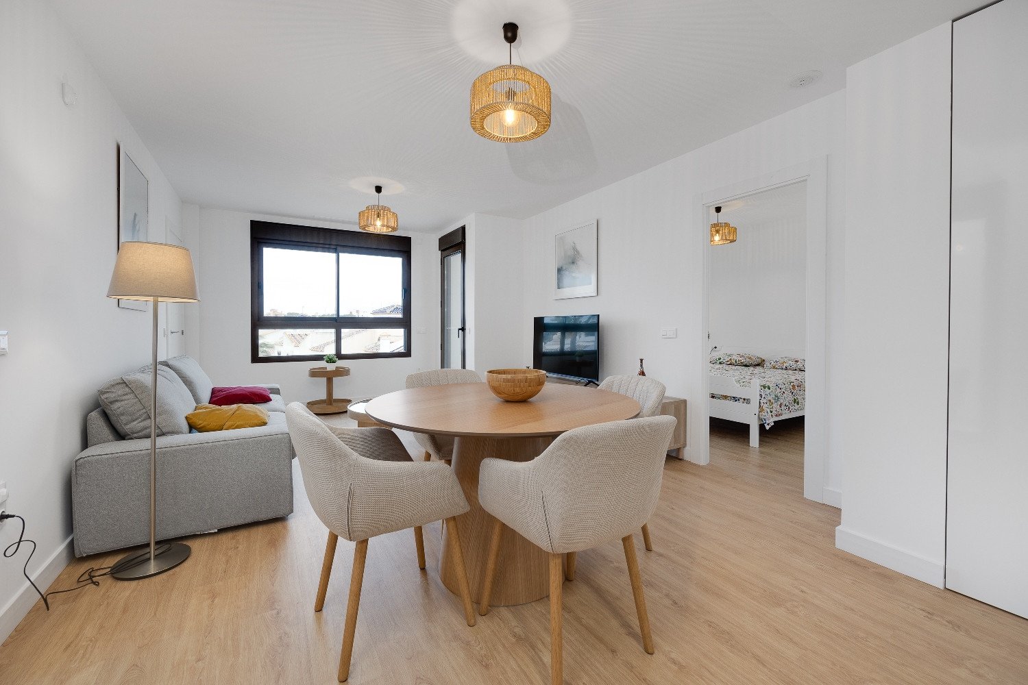 Brandneues Penthouse mit privatem Solarium in Villamartín, PAU 8 Orihuela Costa. Entdecken Sie diese dritte Etage Penthouse mit Aufzug, in der belie