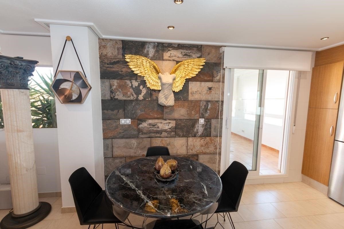 This South-East Facing, Three Bedroom, 2nd Floor Apartment in Los Dolses, Villamartin, is located in a desirable area of the Orihuela Costa, just a