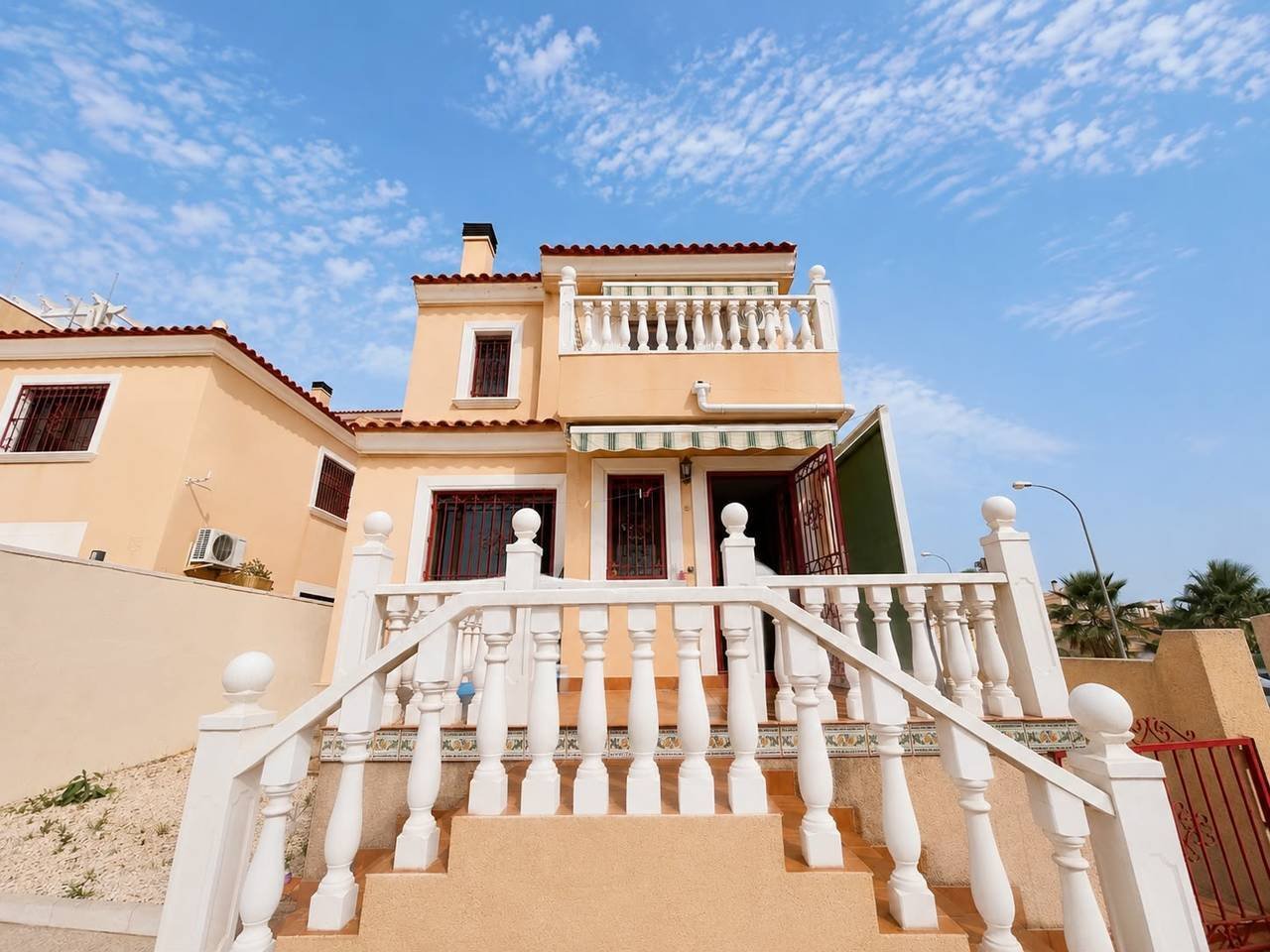   Elegant Detached Villa with Panoramic Sea Views in Prestigious Blue Lagoon, Villamartín
Experience the very best of Mediterranean living w