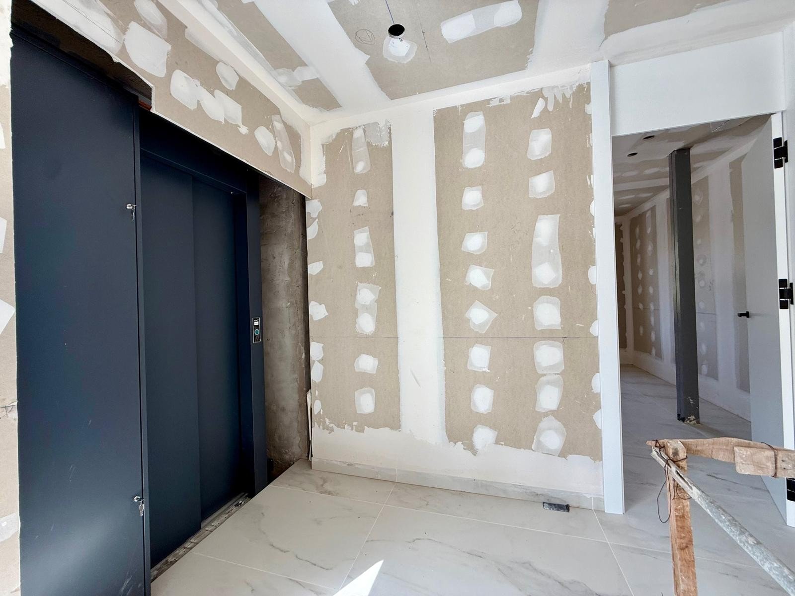 First line luxury villa under construction in Punta Prima
The first line plot of 1100 m2 with superb views over the Mediterranean sea 
