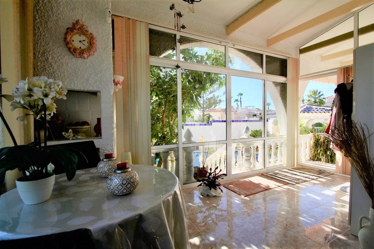 Detached villa with panoramic views
Detached villa with panoramic views over the surrounding area located in Villamartin
The pro