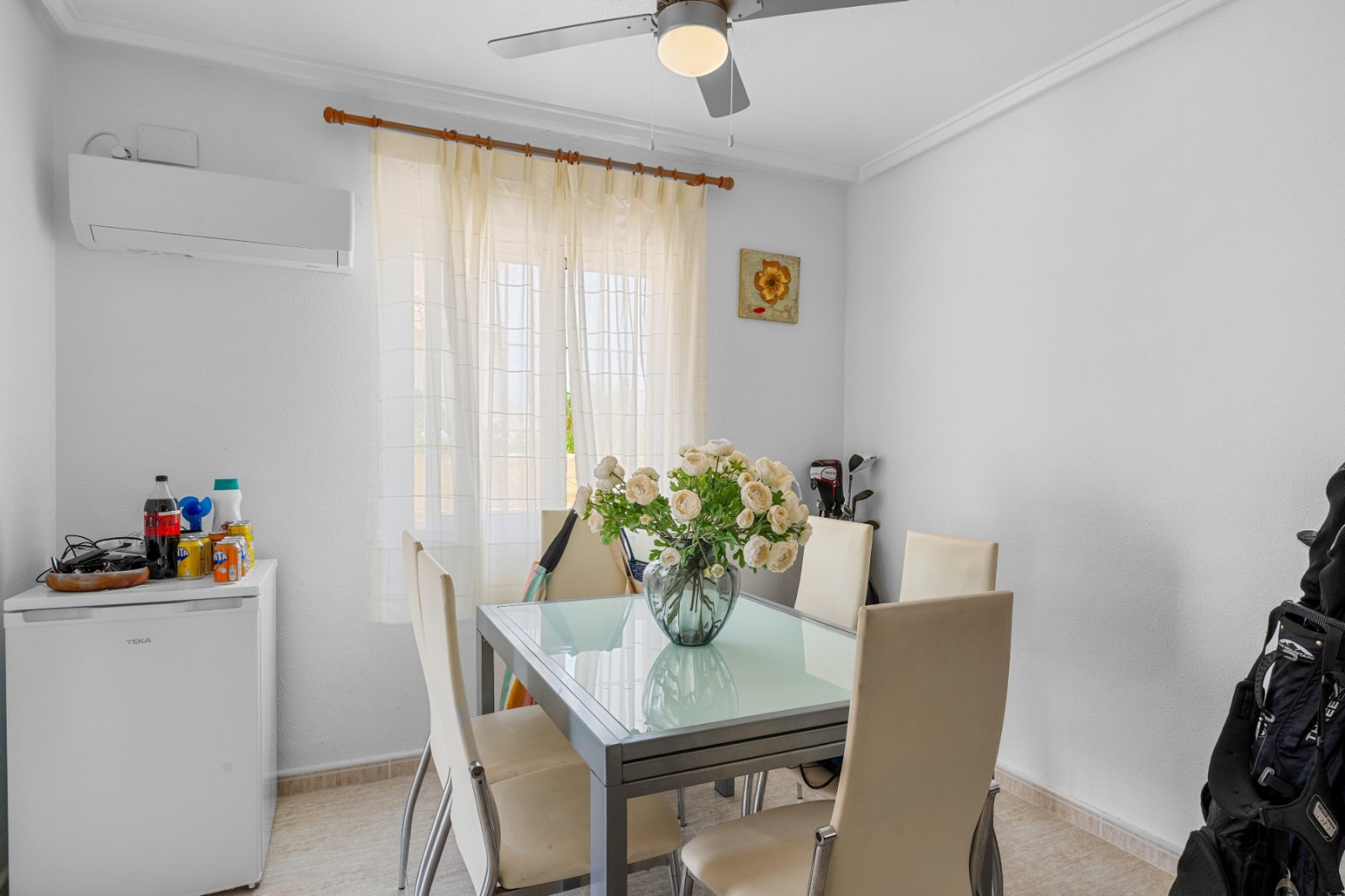 Detached villa with private pool for sale near Alicante | Quiet villa neighborhood | Costa Blanca
Palmhouses proudly presents this excell