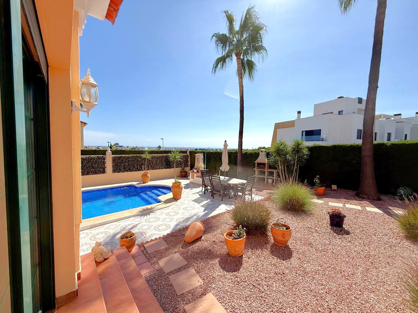Situated on a large plot of 535 m2 offering a private pool, terraced areas, an outdoor eating area and a landscaped garden

 &#