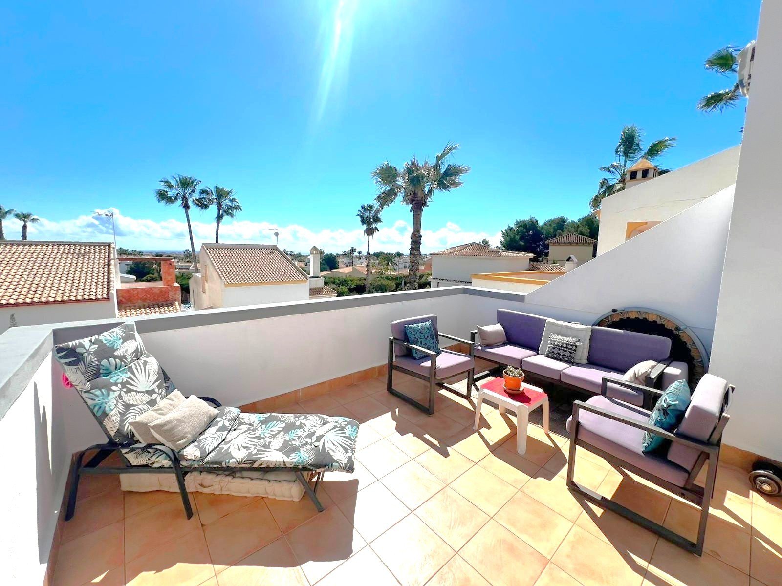   This modernized villa enjoys a calm and sunny location within a 5 minute walk from all services and amenities.&amp;#13;&amp;#13;
The spaci
