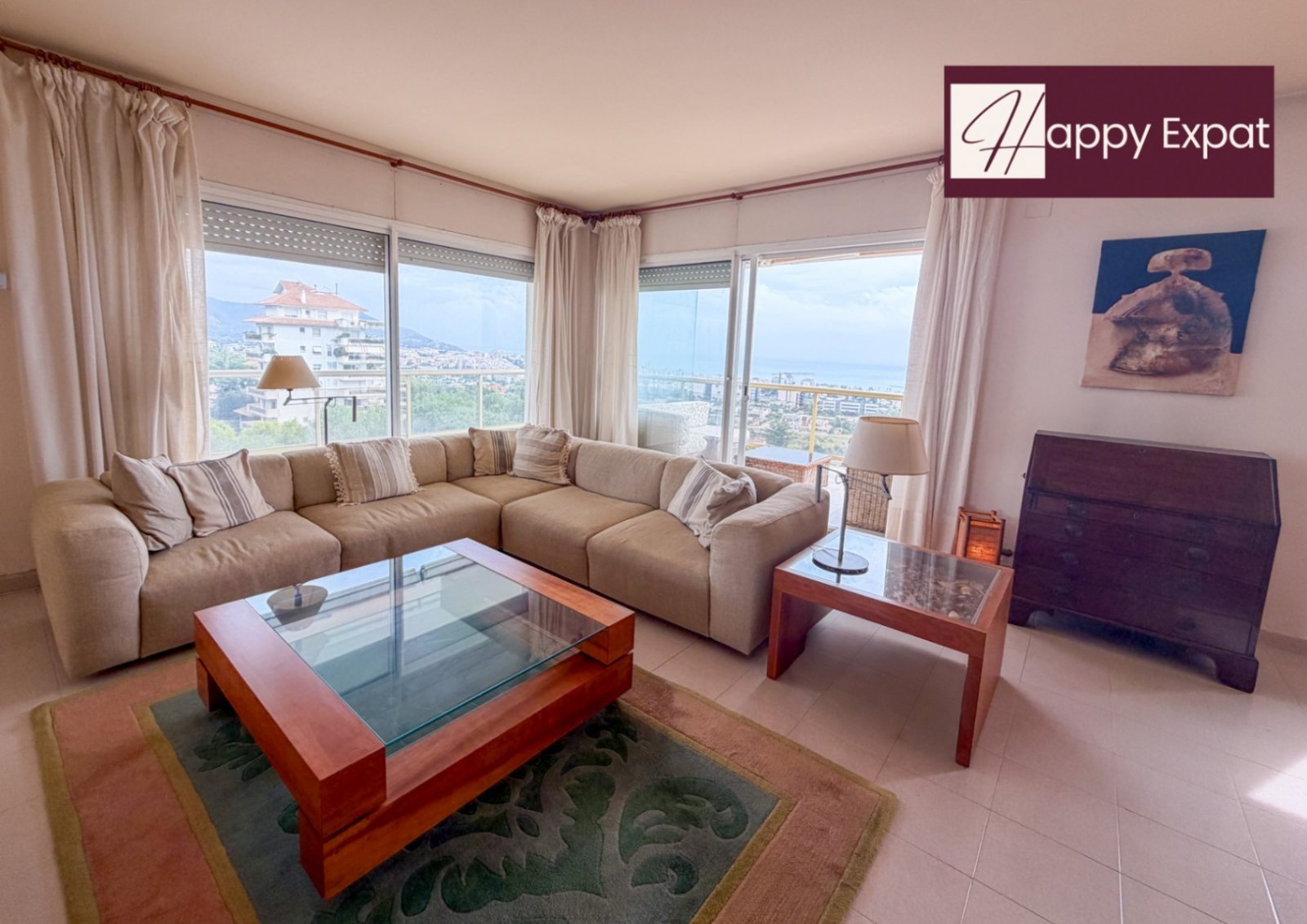 Beeindruckende Meerblickwohnung in Sitges – Temporäre VermietungGenießen Sie das Beste von Sitges in dieser geräumigen, voll eingerichteten 3-Zim