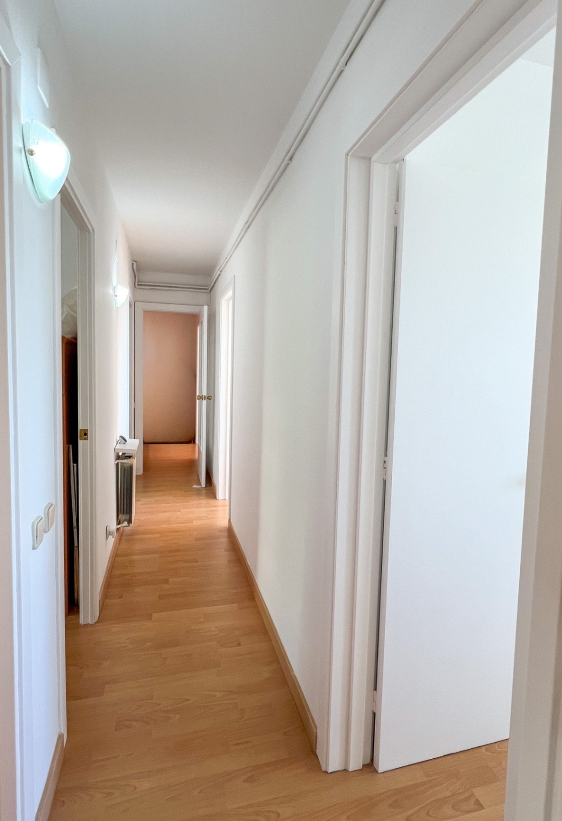 Wohnung direkt am Aiguadolç Strand, mit 3 Schlafzimmern und 2 Badezimmern. Jeder, der zum ersten Mal hereinkommt, ist sprachlos über die atemberau