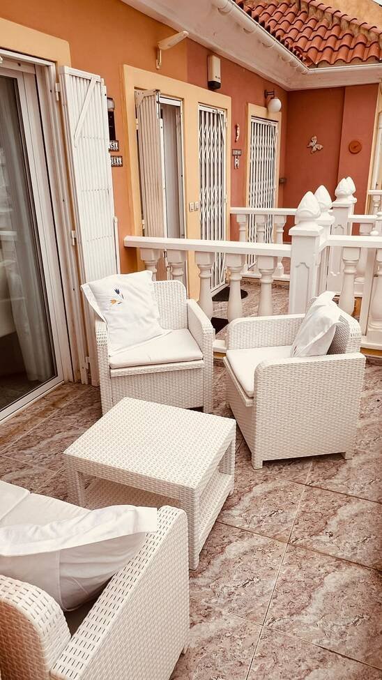 This beautifully renovated first-floor apartment is ideally situated in the sought-after area of Villamartin, offering a fantastic combination of mo