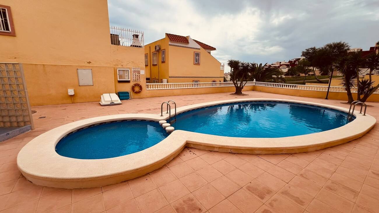 This beautifully renovated first-floor apartment is ideally situated in the sought-after area of Villamartin, offering a fantastic combination of mo