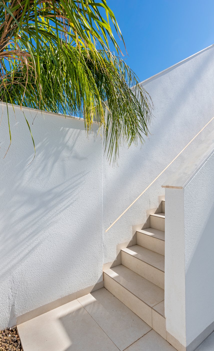 Diese exklusive Sammlung freistehender Chalets befindet sich in der charmanten Stadt San Javier und bietet ein einzigartiges Wohnerlebnis. Mit nur se