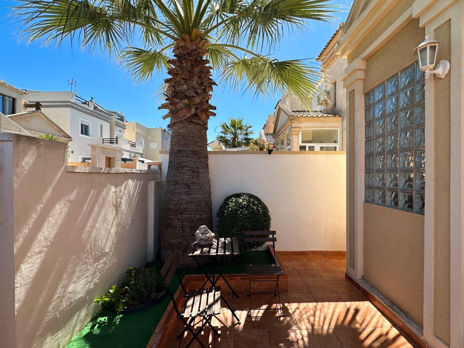 reistehende Villa mit 3 Schlafzimmern in Aguas Nuevas | Bestlage nahe La Purísima
Objektbeschreibung: Diese außergewöhnliche freistehende V