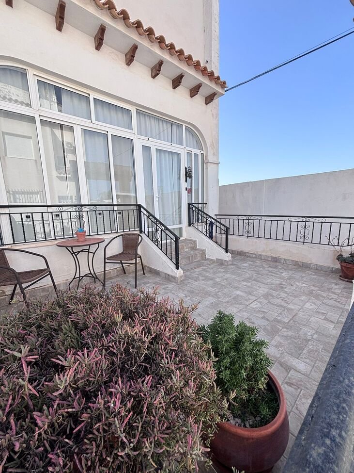 BEAUTIFULLY RENOVATED HOME WITH SUNNY PRIVATE GARDEN IN ORIHUELA COSTA
Property Overview
We are delighted to present this beauti