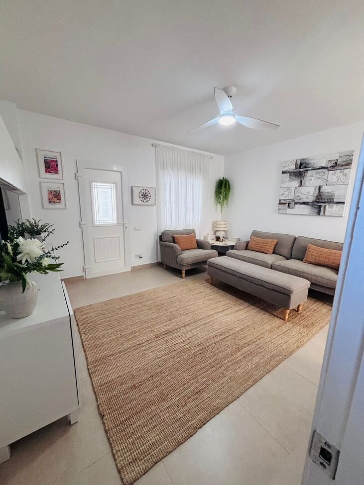 BEAUTIFULLY RENOVATED HOME WITH SUNNY PRIVATE GARDEN IN ORIHUELA COSTA
Property Overview
We are delighted to present this beauti