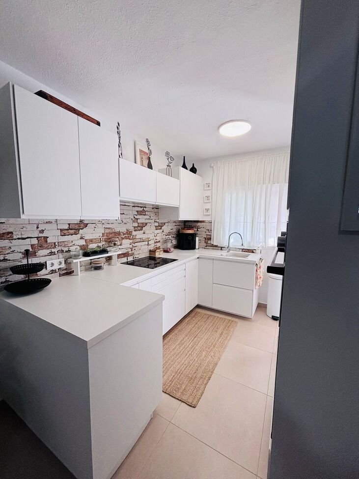 BEAUTIFULLY RENOVATED HOME WITH SUNNY PRIVATE GARDEN IN ORIHUELA COSTA
Property Overview
We are delighted to present this beauti