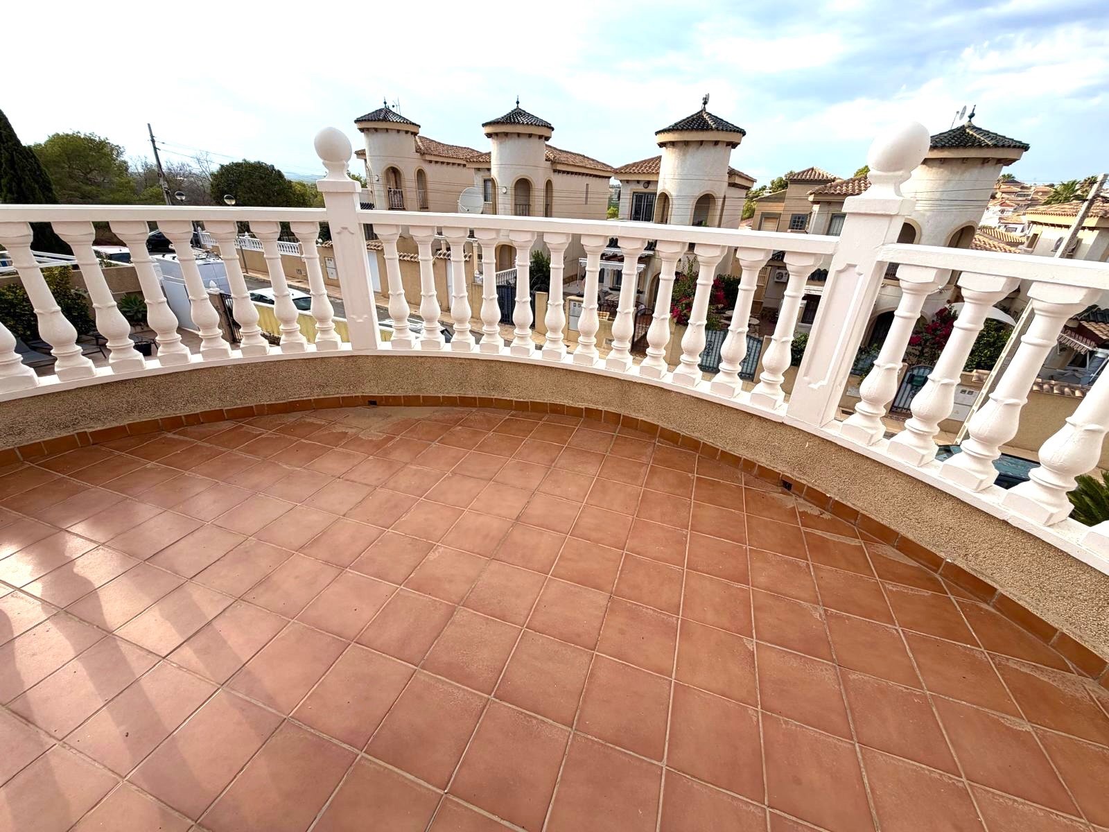 

Geräumige und geschmackvoll eingerichtete freistehende Villa in der Nähe von Villamartín, im Gemeindegebiet von San Migu