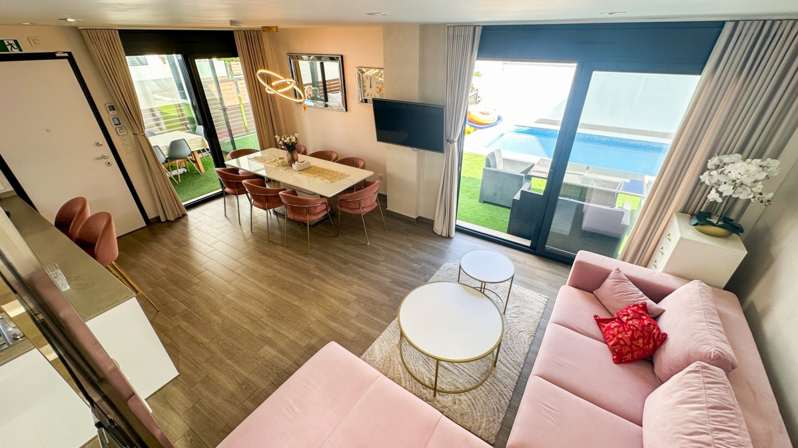  &amp;#13;&amp;#13;
&amp;#13;&amp;#13;
Spektakuläre, moderne freistehende Villa in der begehrten Gegend von Aguas Nuevas (Torrevie