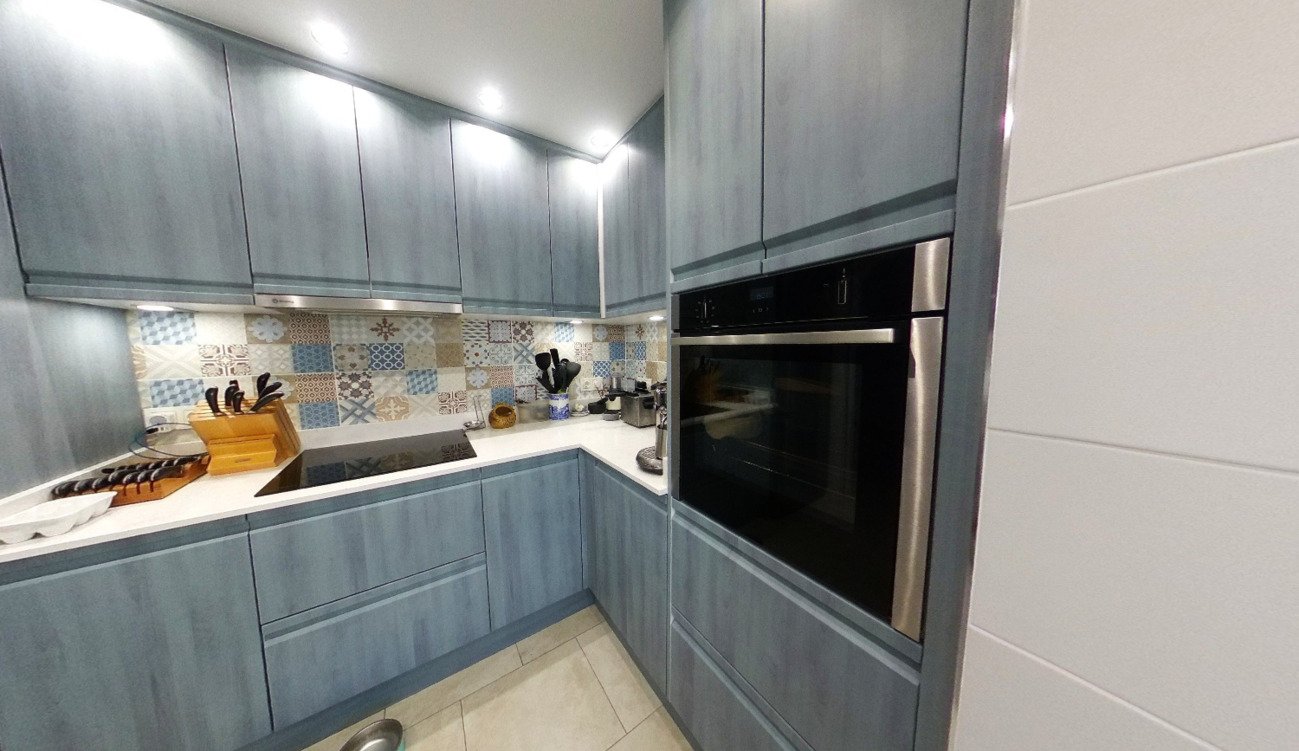 We are delighted to present this beautifully positioned and fully renovated 2-bedroom, 2-bathroom south-facing townhouse, situated within a well-mai