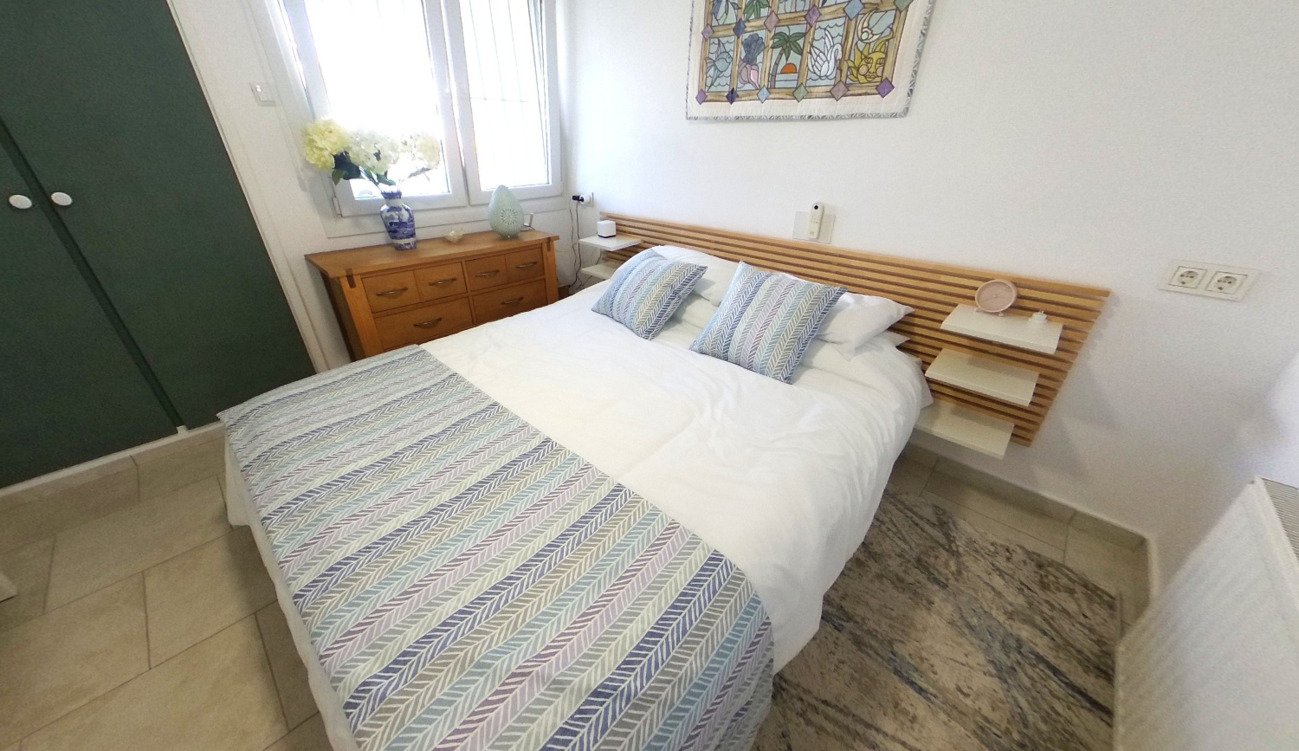 We are delighted to present this beautifully positioned and fully renovated 2-bedroom, 2-bathroom south-facing townhouse, situated within a well-mai