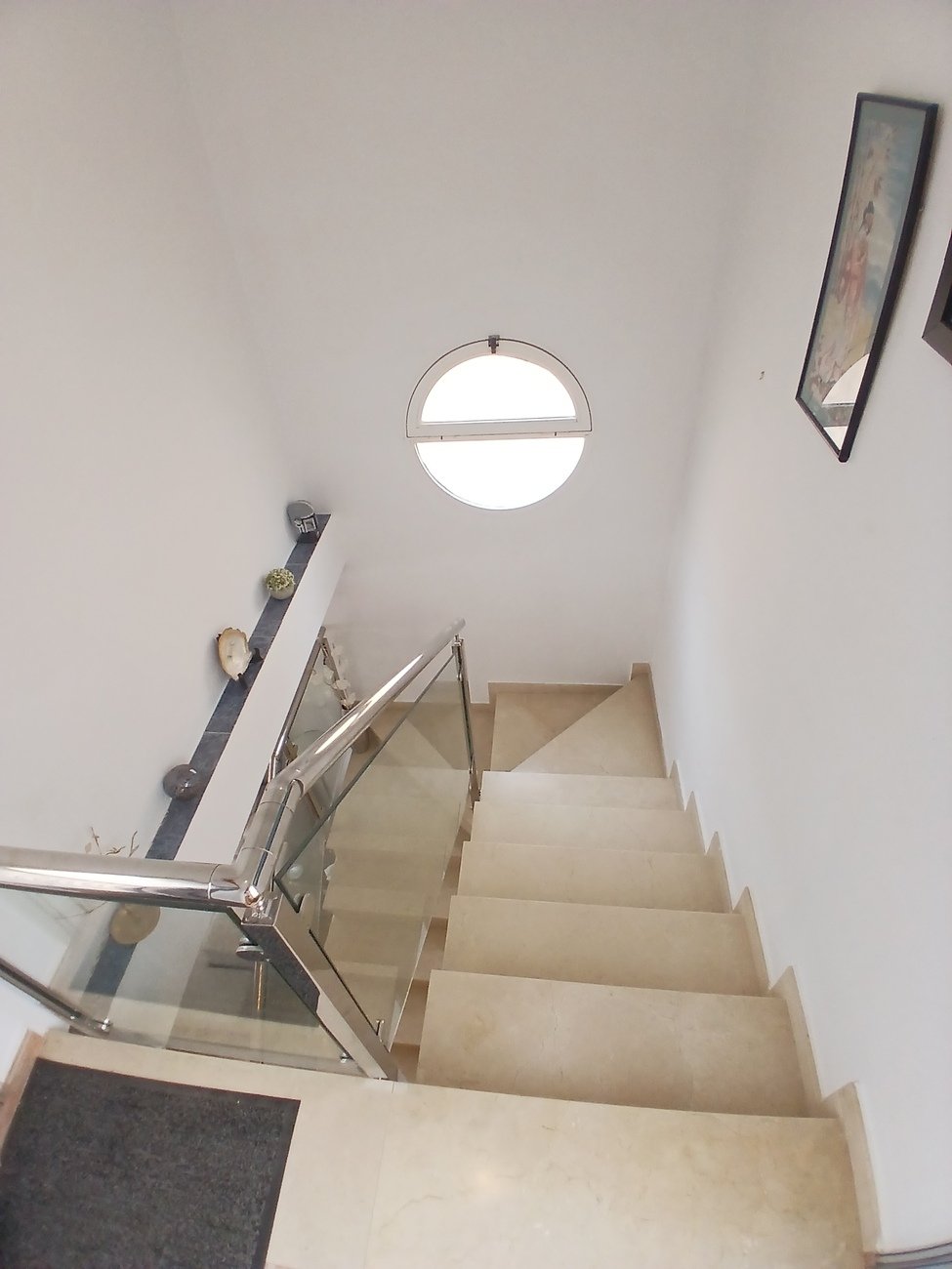 Fantastic Opportunity – 3-Bedroom Detached Villa in Villamartin
Discover this spacious and versatile 3-bedroom, 2-bathroom detached villa,