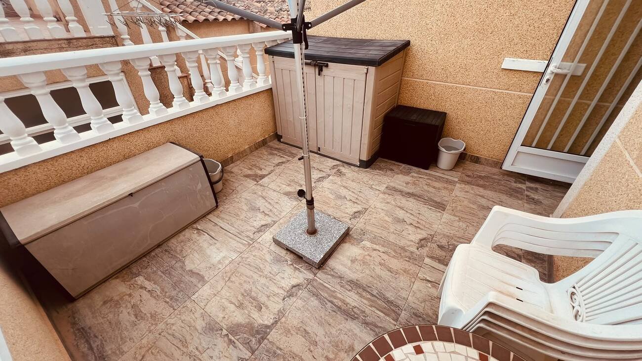 Fantastic Opportunity – 3-Bedroom Detached Villa in Villamartin
Discover this spacious and versatile 3-bedroom, 2-bathroom detached villa,