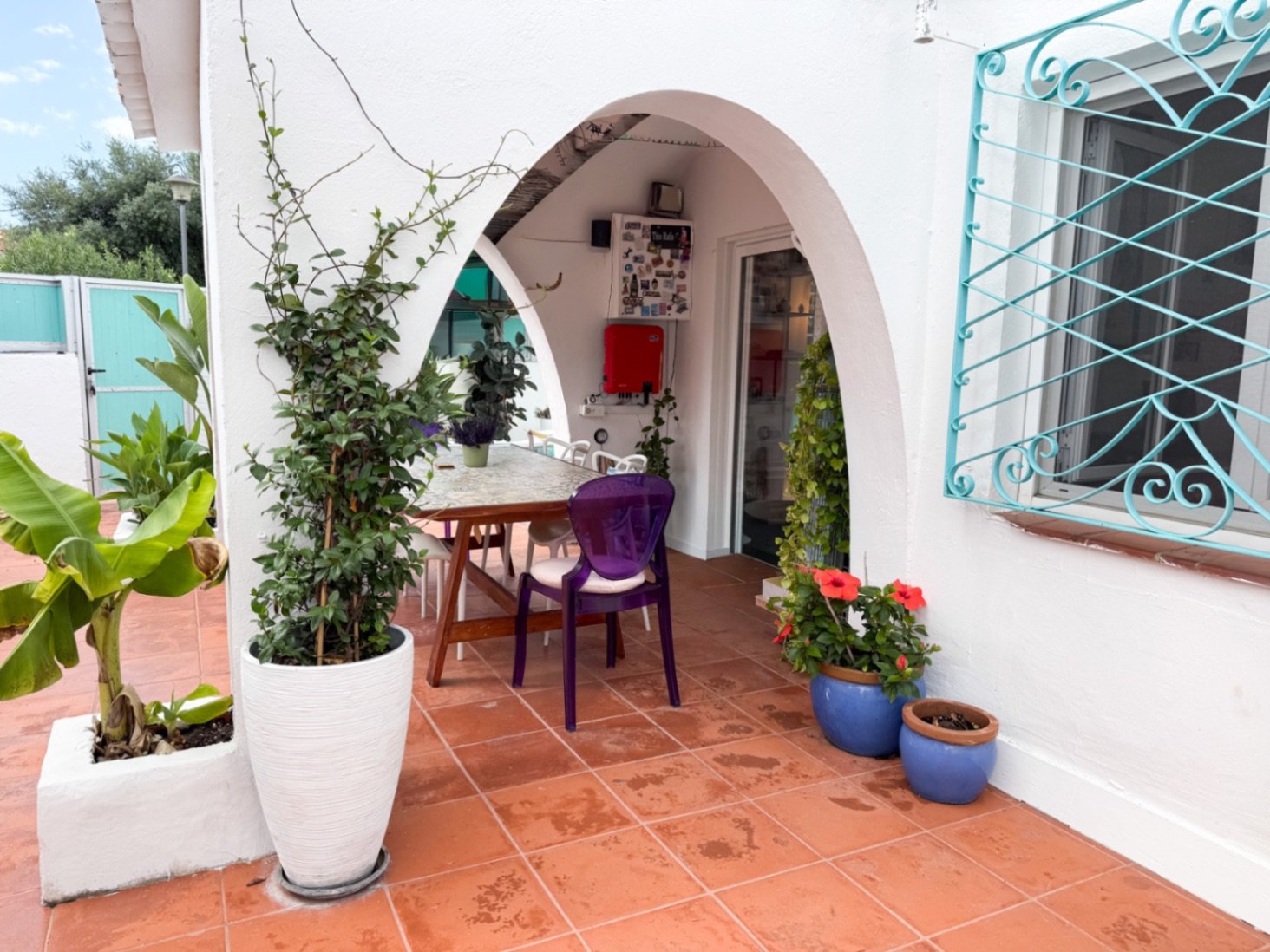 Tucked away in the peaceful residential area of Rocamar, this charming detached home offers a wonderful combination of privacy, outdoor living and pro