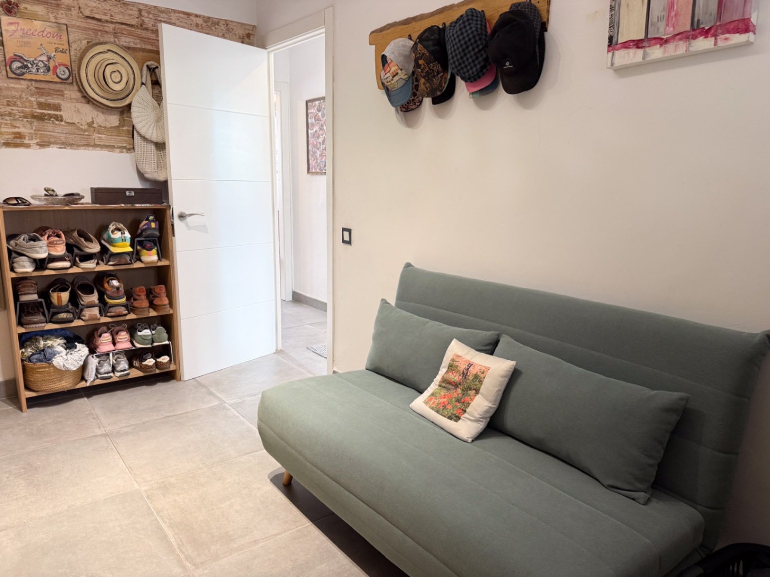 Tucked away in the peaceful residential area of Rocamar, this charming detached home offers a wonderful combination of privacy, outdoor living and pro