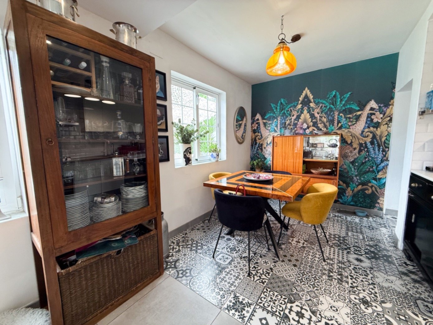 Tucked away in the peaceful residential area of Rocamar, this charming detached home offers a wonderful combination of privacy, outdoor living and pro