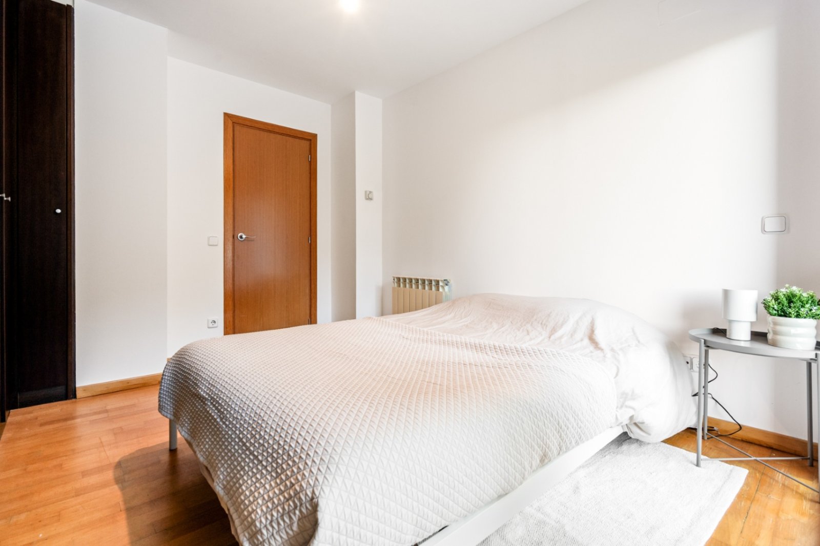 Villa Heidi ist eine charmante und moderne Residenz, die sich in Vallvidrera, einem der grünsten und ruhigsten Viertel Barcelonas, befindet. Vallvidre
