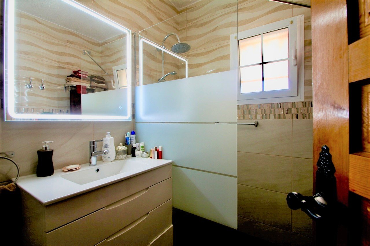 Detached villa with panoramic views
Detached villa with panoramic views over the surrounding area located in Villamartin
The pro