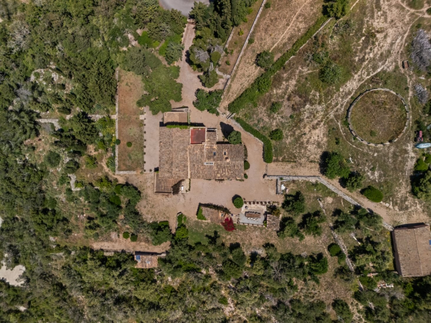  Eingebettet in die schöne Landschaft Mallorcas bietet dieses atemberaubende Anwesen eine einzigartige Gelegenheit, das mediterrane Leben zu genießen.