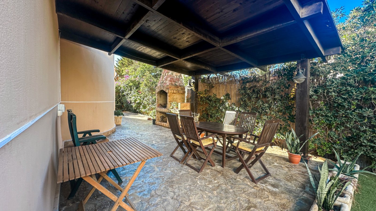  Freistehende Villa im mediterranen Stil, nur 180 Meter vom Strand von La Mata entfernt, Mit Meerblick,&amp;amp;nbsp;in einer der begehrtesten Gegende
