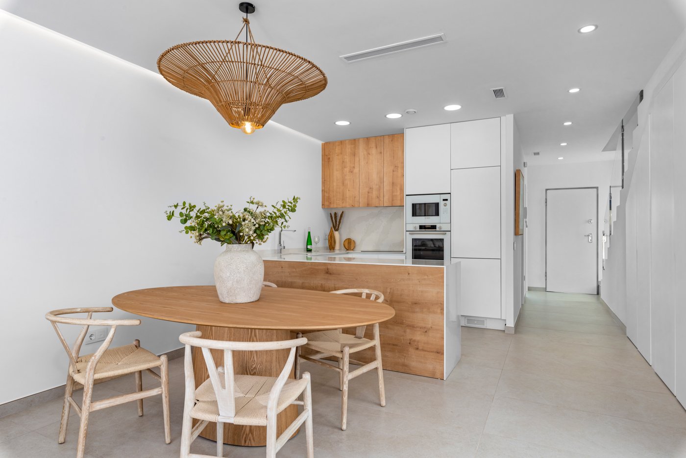  Im charmanten Ort Mil Palmeras, gelegen, bietet dieses Ensemble freistehender Chalets eine einzigartige Gelegenheit, das Leben an der Costa Blanca zu