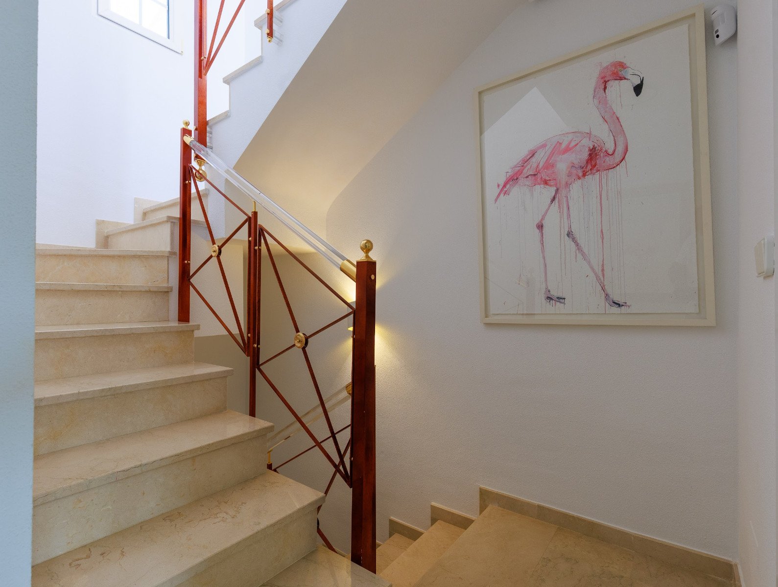 2 Schlafzimmer | 2 Badezimmer | Privates Solarium | 34 m² Untergeschoss | Gemeinschaftspool | Südwestlage | Voll möbliert
Dieses wunderschö