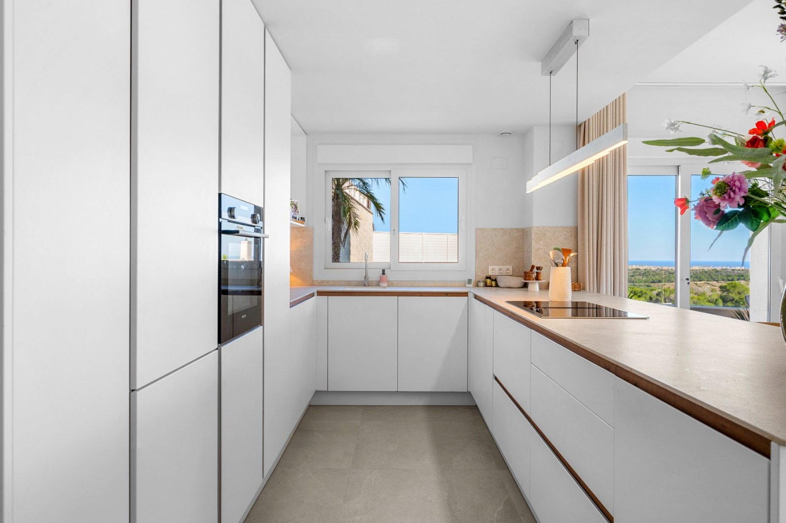 Villa exclusive à vendre à San Miguel de Salinas | Vue panoramique sur la mer | Piscine privée chauffée | Costa Blanca Sud

 