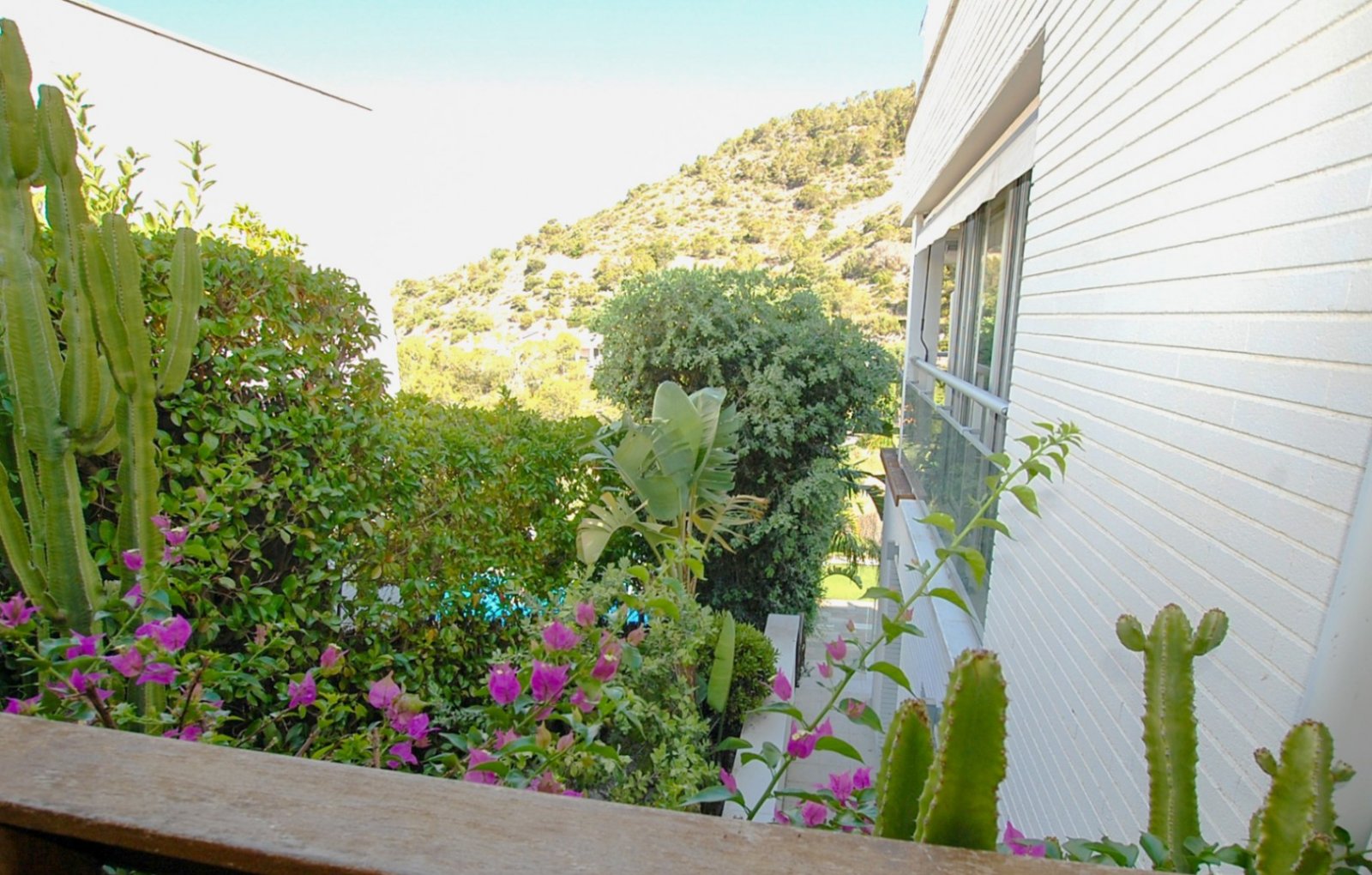 Wunderschöne Villa mit Meerblick in Montgavina, SitgesEingebettet in Montgavina, einem der exklusivsten und begehrtesten Wohnviertel von Sit