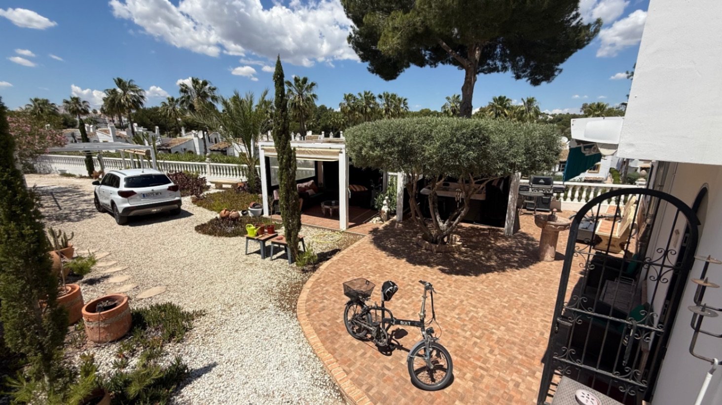  Charmantes Einfamilienhaus in Orihuela CostaDieses atemberaubende Einfamilienhaus in der malerischen Stadt Orihuela, Alicante, bietet ein außergewöhn