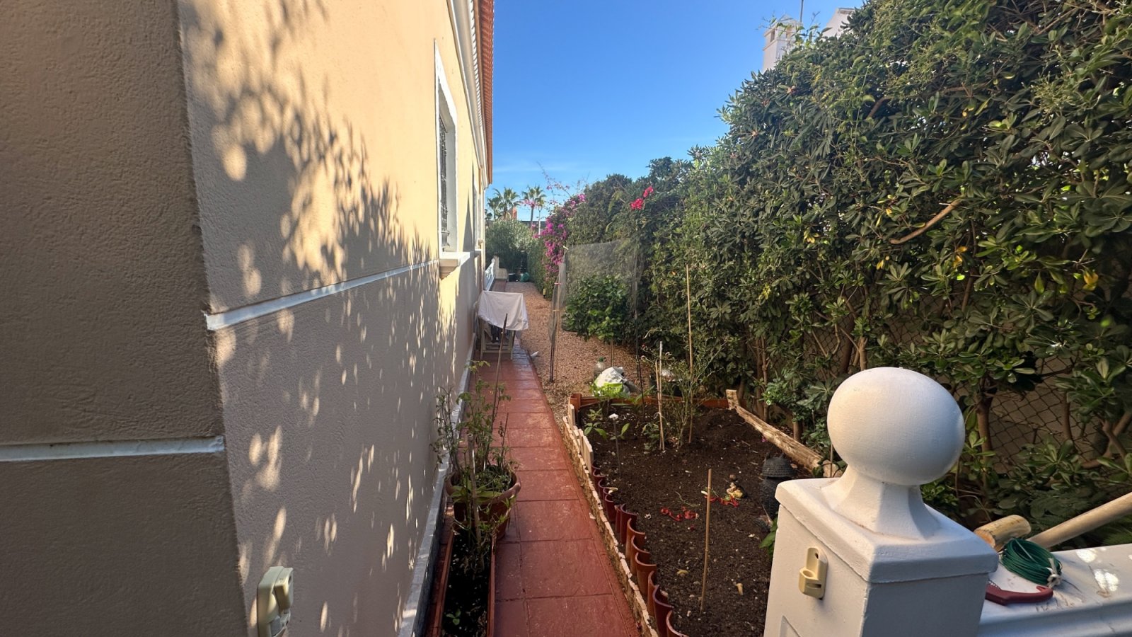  Freistehende Villa im mediterranen Stil, nur 180 Meter vom Strand von La Mata entfernt, Mit Meerblick,&amp;amp;nbsp;in einer der begehrtesten Gegende