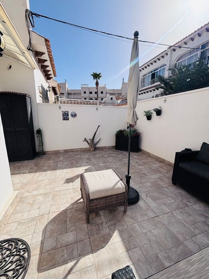   BEAUTIFULLY RENOVATED HOME WITH SUNNY PRIVATE GARDEN IN ORIHUELA COSTA
Property Overview
We are delighted to present this beauti