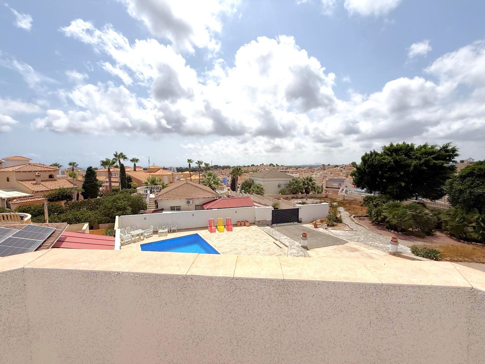   An impressive Mediterranea style  villa  enjoying a privileged elevated position and perfect orientation for sun close to 3 golf courses, white sand