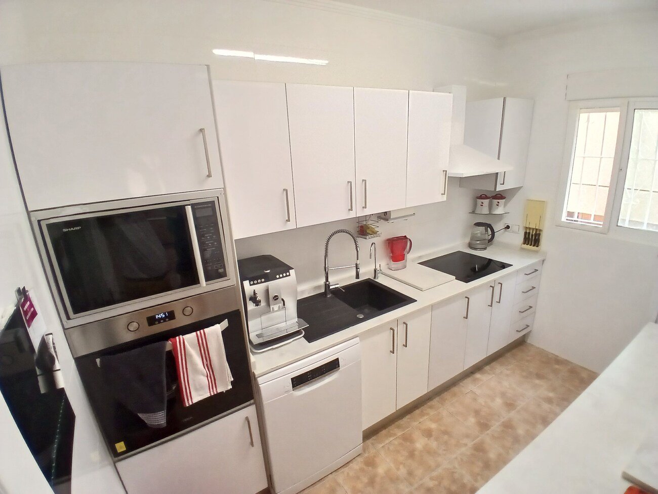   Fantastic Opportunity – 3-Bedroom Detached Villa in Villamartin
Discover this spacious and versatile 3-bedroom, 2-bathroom detached villa,