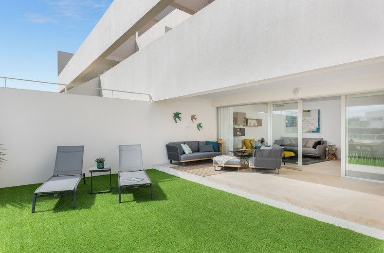 
												MODERNE WOHNANLAGE, 2 SCHLAFZIMMER-APARTMENT IM ERDGESCHOSS IN LOS BALCONES, TORREVEIJA.
 
Dieses 89m2 große Apartment im Erdgeschoss ver