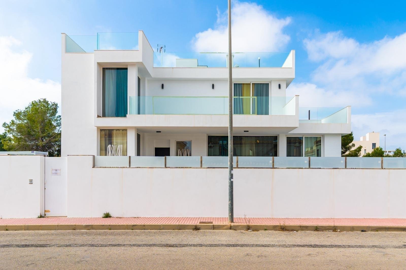 
												Exklusive Neubau-Wohnanlage in Orihuela Costa

Privilegierte Lage im Herzen der Costa Blanca
Diese moderne, geschlossene Wohnanlage befin
