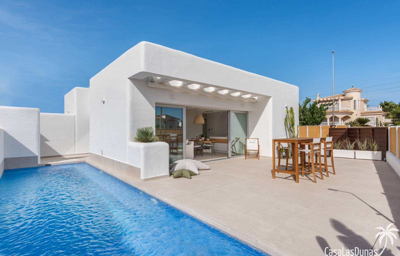  Verwirklichen Sie Ihren Traum und genießen Sie diesen wunderschönen Bungalow mit eigenem Swimmingpool, Hauptschlafzimmer mit eigener begehbarer Dusch