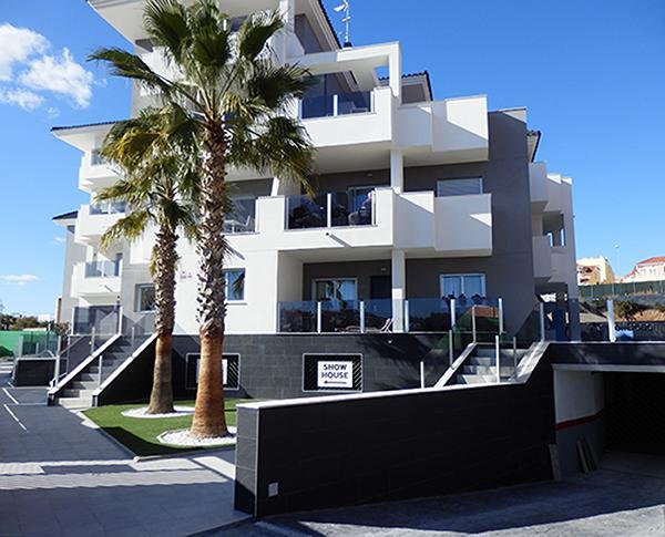
												Herrliche Wohnung zwischen Meer und Golf!

 Gemütliche Wohnung mit 2 Schlafzimmern und 2 Bädern 

 Die Residenz befindet sich in einer ru