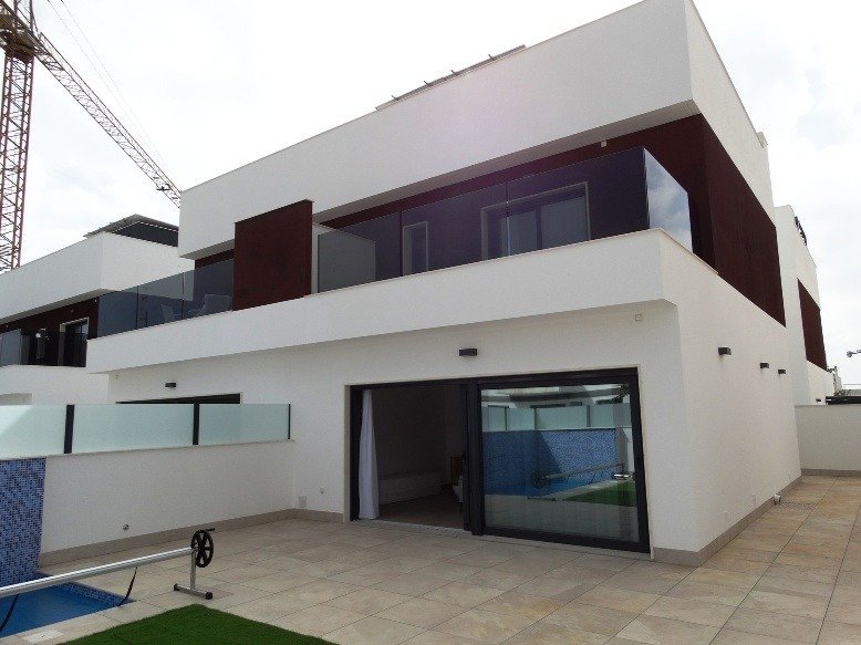
												NEUBAU VON 4 DOPPELHAUSHÄLFTEN IN PILAR DE LA HORADADA

New Build 4 Doppelhaushälften Villen in Pilar de la Horadada gelegen.

Villen bau