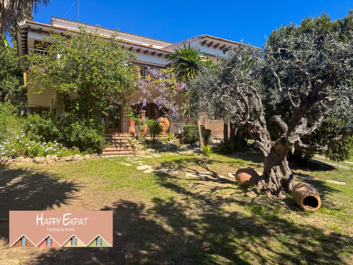 Außergewöhnliches Haus mit Garten und Meerblick in Vallpineda, SitgesWir präsentieren dieses prächtige Anwesen, das sich in der ruhigen und exklusiven