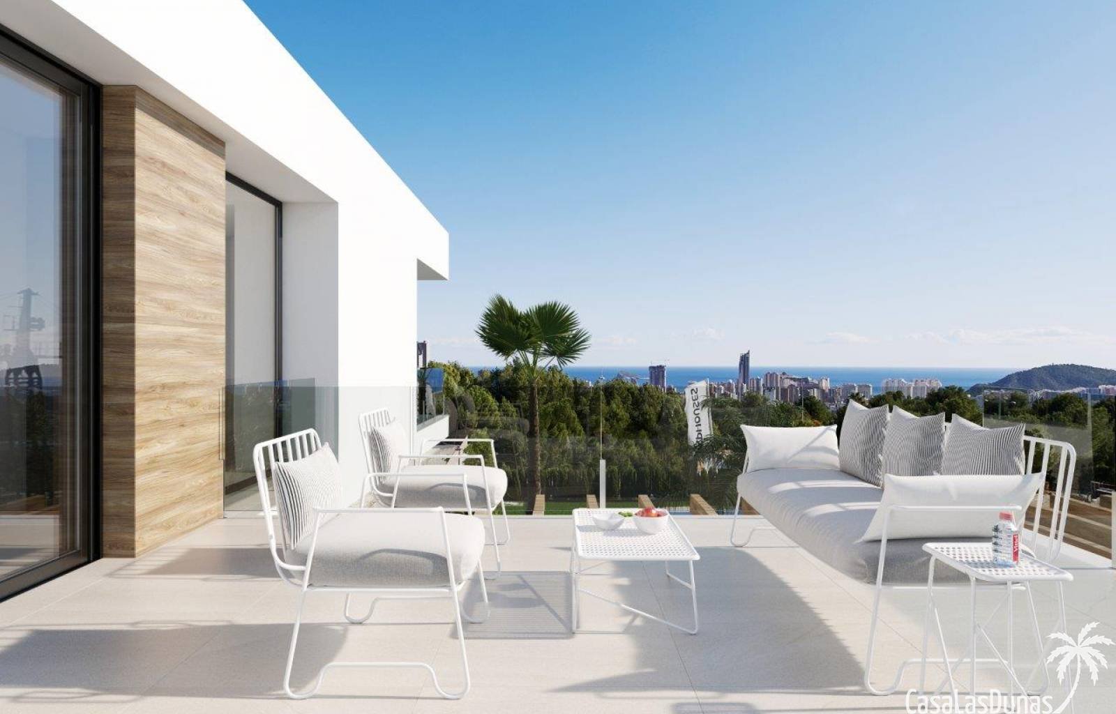 Diese wunderschöne Luxusvilla liegt in Benidorm, nur wenige Schritte vom Strand und einem Naturpark entfernt, wo Sie den außergewöhnlichen Meerblick