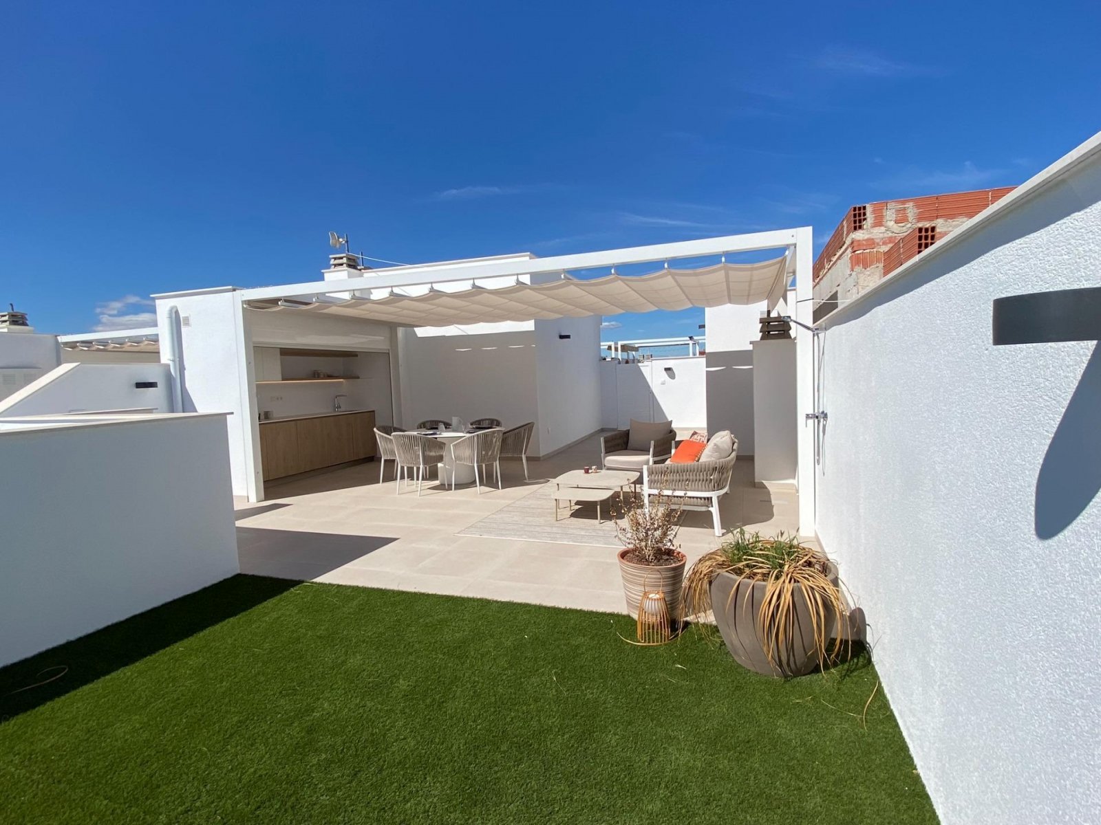 Neubau einer Bungalow-Wohnanlage in Pilar de la Horadada
Exklusive moderne Bungalows in Pilar de la Horadada
Diese neue Wohnanlage biete