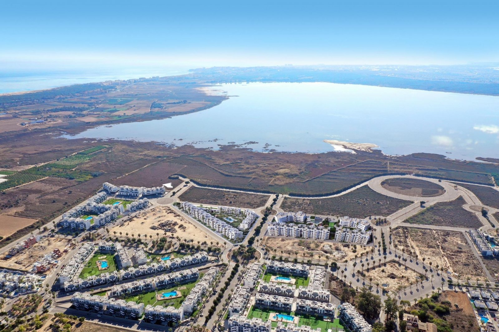 NEUBAU WOHNANLAGE IN EL RASO, GUARDAMAR DEL SEGURA
Neubau einer privaten Wohnanlage mit Wohnungen in El Raso, Guardamar del Segura. 
Di
