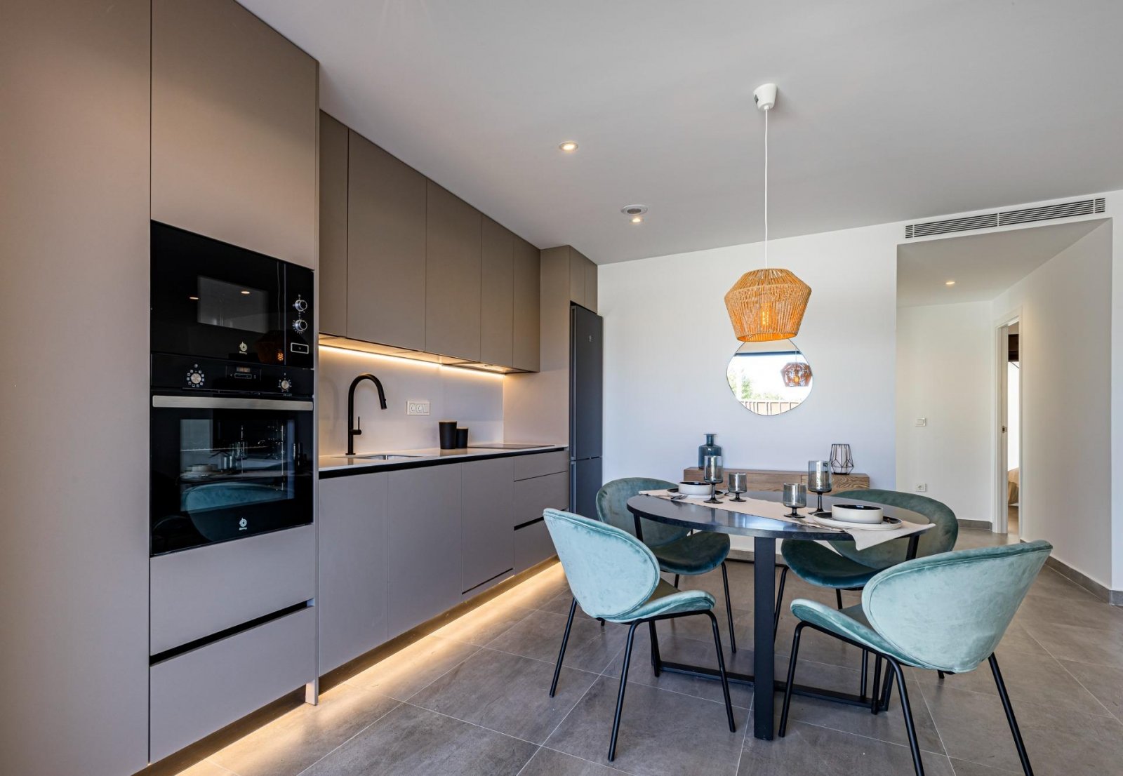 NEUBAU EINER WOHNANLAGE MIT BUNGALOWWOHNUNGEN IN PILAR DE LA HORADADA
Neubau einer exklusiven Wohnanlage mit 22 hochwertigen Bungalowwoh
