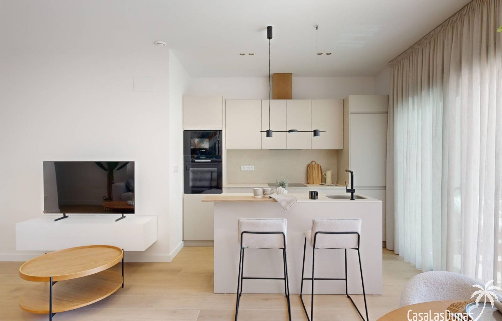Diese wunderschönen neuen Apartments liegen direkt im Zentrum von Guardamar, nur 600 Meter vom Sandstrand entfernt. Sie sind geräumig, mit 3 Schlafzi
